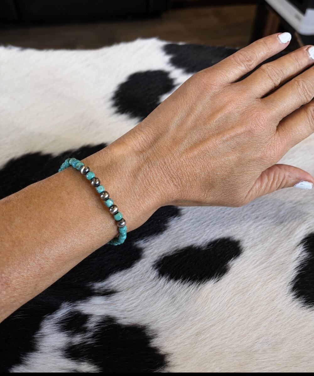 Turquoise and Silver Beaded Bracelet size 6
